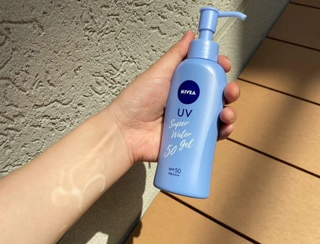 Nivea Sun UV Super Water Gel Pump Sunscreen Fragrance-Free SPF50 Made in Japan - Image 2 of 4