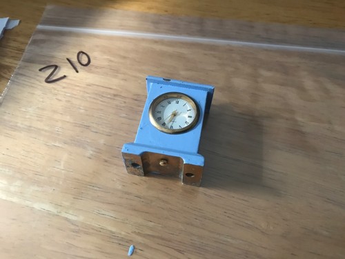 Miniature Quartz clocks and other makes. Over 100 clocks - Foto 410 di 470