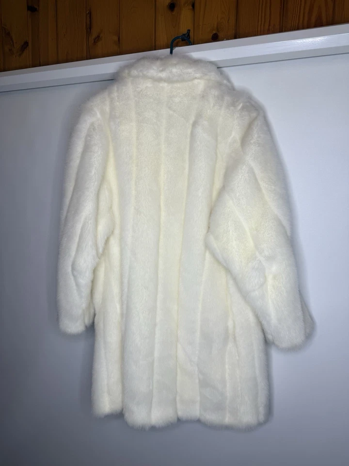 Abrigo de olefina blanca vintage Oleg Cassini 3x Foto 2 de 4