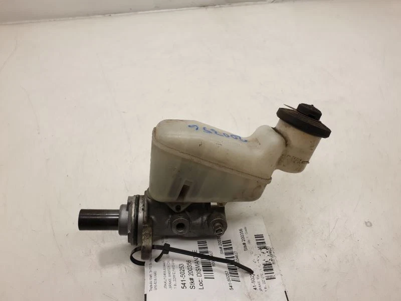 08-10 SCION XD 1.8L 4CYL TRACCIÓN DELANTERA FRENO CONJUNTO CILINDRO MAESTRO Foto 3 de 4