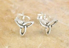 CUTE STERLING SILVER CELTIC TRINITY KNOT STUD EARRINGS  style# st80