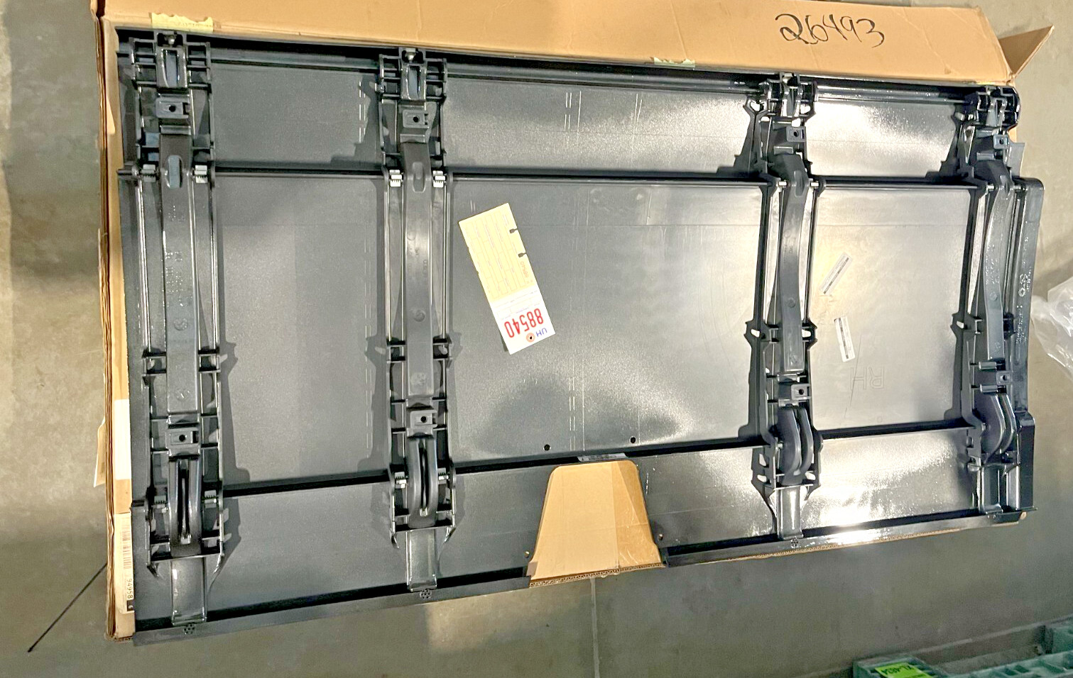 OEM Freightliner Cascadia A22-76266-040  Sleeper Skirt Fairing Passenger Side