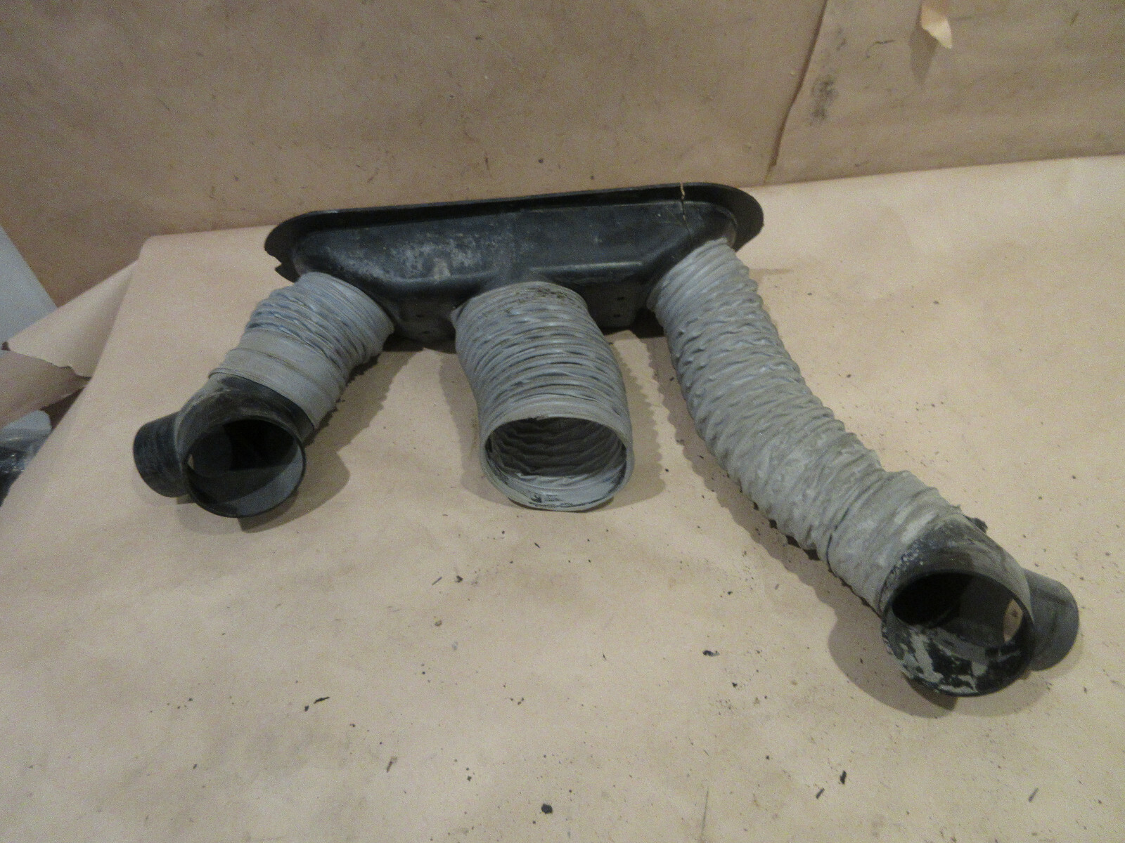 Ferrari 208,308,328 Heater-A/C Center Air Distributor Duct  P/N 20142709