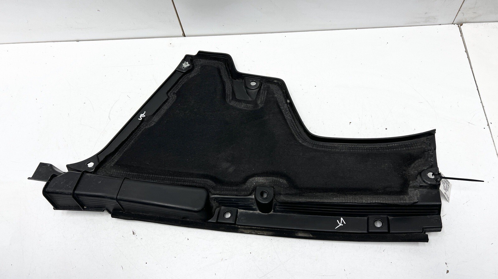 ⭐️2017-2020 MASERATI LEVANTE ENGINE BAY COWL PANEL LEFT DRIVER TRIM COVER OEM