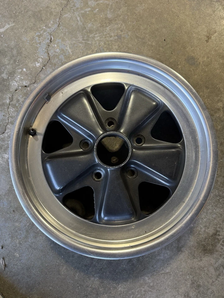 Llanta Porsche 911 FUCHS 6J X 16 91136102043   Foto 2 de 4