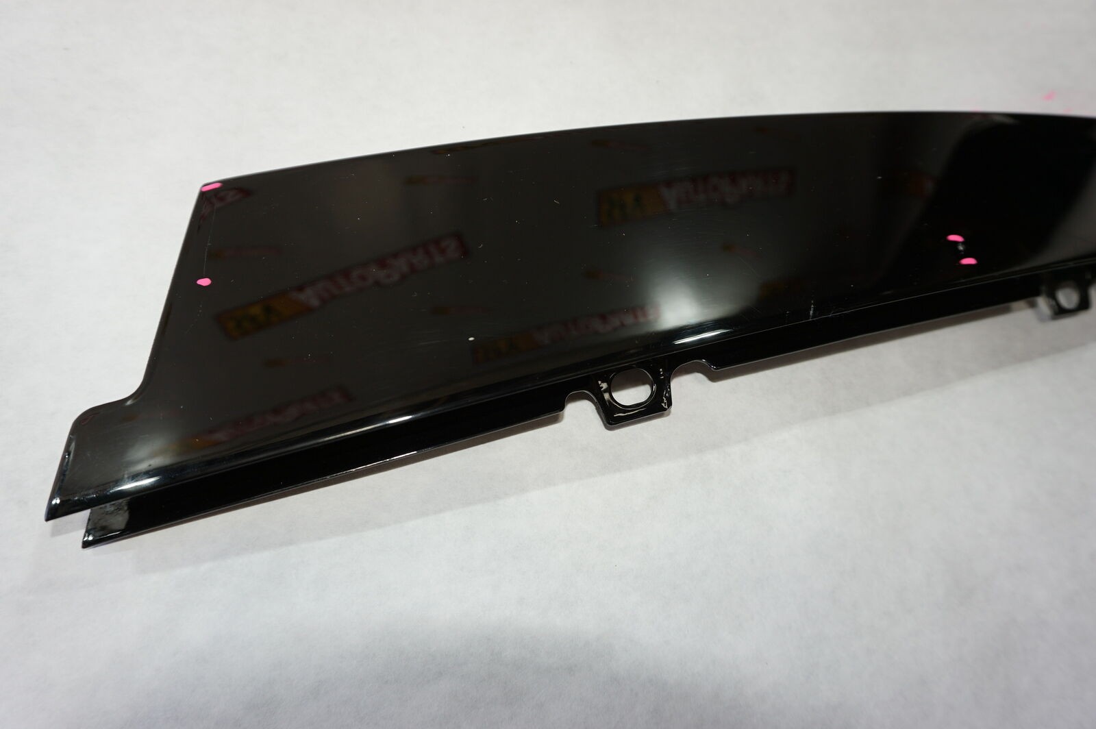 BENTLEY FLYING SPUR B PILLAR MOLDING RIGHT FRONT 2006-2008 2009 2010 3W5837890
