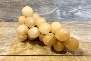 Vintage Italian Alabaster Stone Yellow Grape Cluster Marble Carved Fruit 7”