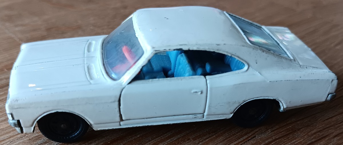 Siku V271 オペル レコード クーペ SIKU VINTAGE RARE V271 OPEL REKORD COUPE MINT WITH SUPER