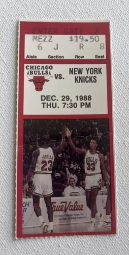 1988 Chicago Bulls Vs NY Knicks Ticket Stub Michael Jordan and Pippen Pictured - 第 9/16 張圖片