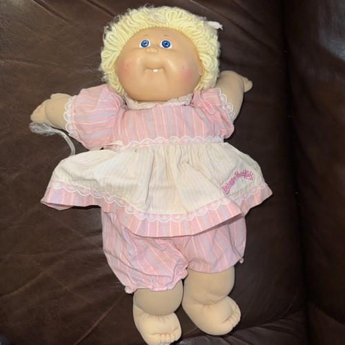 Vintage Cabbage Patch Kids Puppe 2 Grübchen blaue Augen blonde Haare 1 Zahn 1982 - Bild 3 von 4