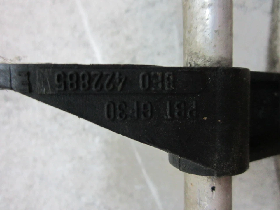 nn708272 Audi A4 Cabrio 2003 2005 2006 P/S Bomba Enfriador Línea Manguera OEM Foto 2 de 4