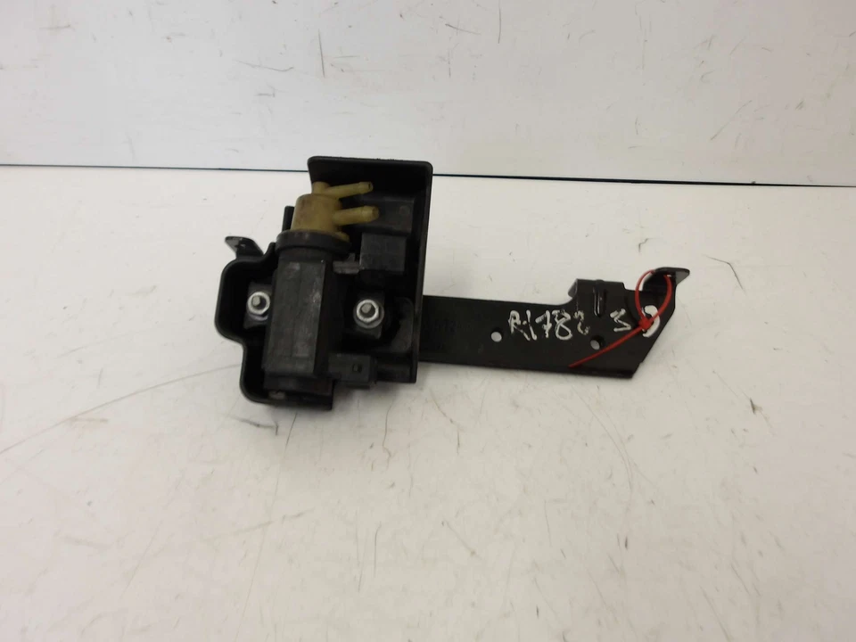 VAUXHALL ASTRA J MOKKA ZAFIRA 2012-2018 A20DT A17DTS VACUUM SOLENOID 55566898 - Image 2 of 4