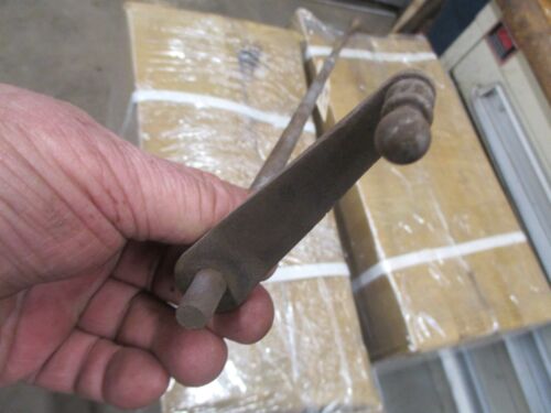 FORD 9N, 2N, THROTTLE SHAFT #2N9802 USED ORIGINAL GOOD CONDITION - Picture 5 of 7