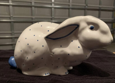 Tiffany & Co.（ティファニー）のラビット バンク Tiffany & Co. Austria Bunny Rabbit Piggy Bank White w Blue Polka