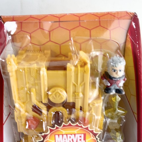 Funko Marvel Battleworld Treachery at Twilight Tower Figure Playset - Foto 16 di 24