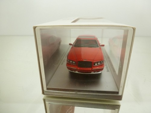 KESS 43022 BENTLEY B3 COUPE - 1994 SULTAN OF BRUNEI - RED 1:43 - GOOD IN BOX - Picture 2 of 9