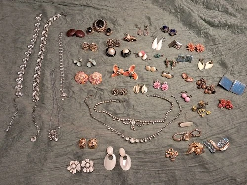 Lot Of 40+ Pieces Of Vintage Costume Jewelry Clip-on, Brooch, Watch, Necklaces
