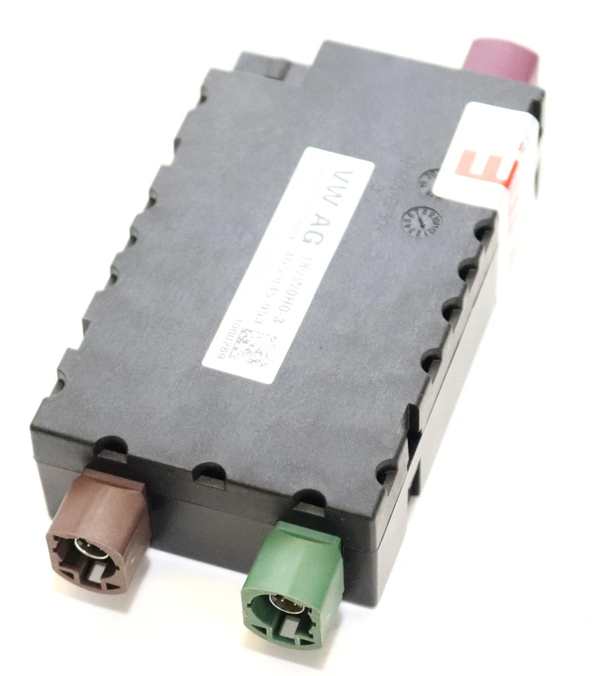 Skoda Superb III 3V iV Facelift Sdoppiatore USB con convertitore di tensione integrato - Immagine 2 di 3