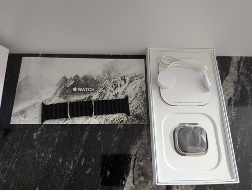Apple Watch Ultra 2 A2987 49 mm - Photo 2 sur 8