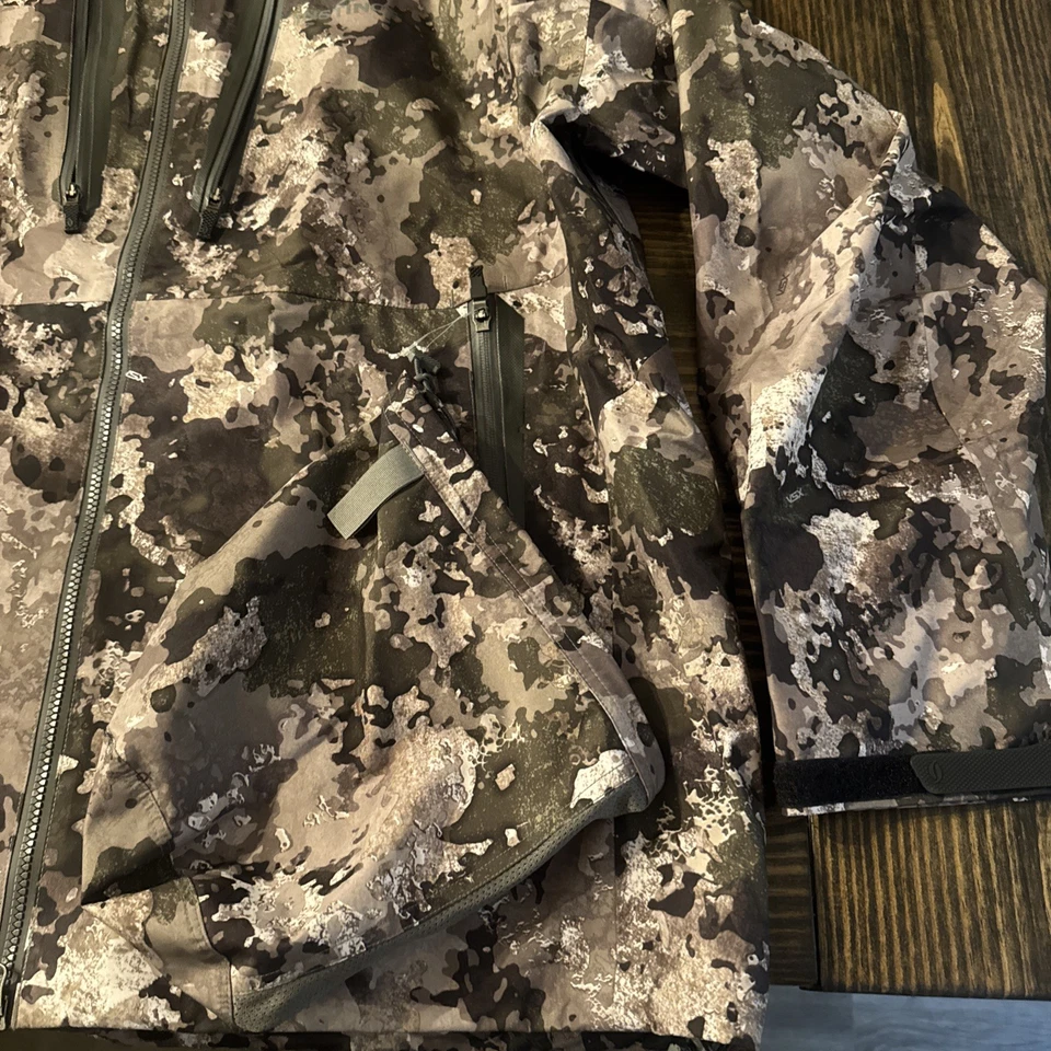 Men’s Cabela's Instinct Barrier GORE-TEX Rain Fishing Jacket Size 2XL MSRP $299 - Image 3 of 4