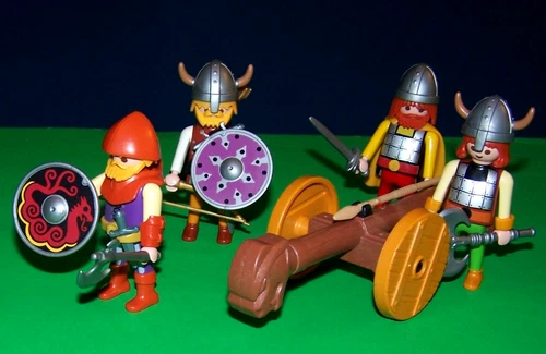 Vintage Playmobil 3153 Viking Warriors Battering Ram Medieval Knight Castle