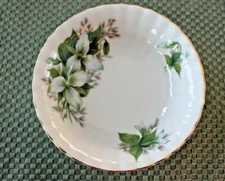 Royal Albert "Trillium" Bone China Dessert Bowls made in England