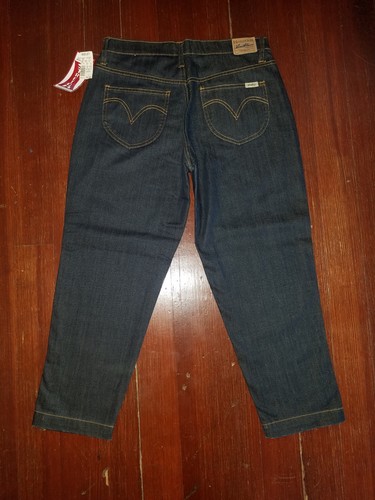 Levi's Womens sz. 8 Classic Capris Contoured Waist Stretch - Picture 4 of 4