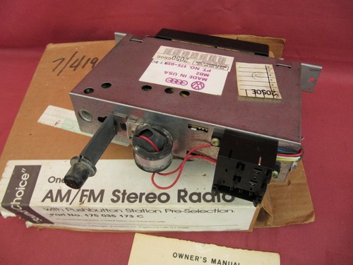 NOS Motorola AM/FM Stereo Radio VW Rabbit / Pickup 175 035 173C - Picture 7 of 8