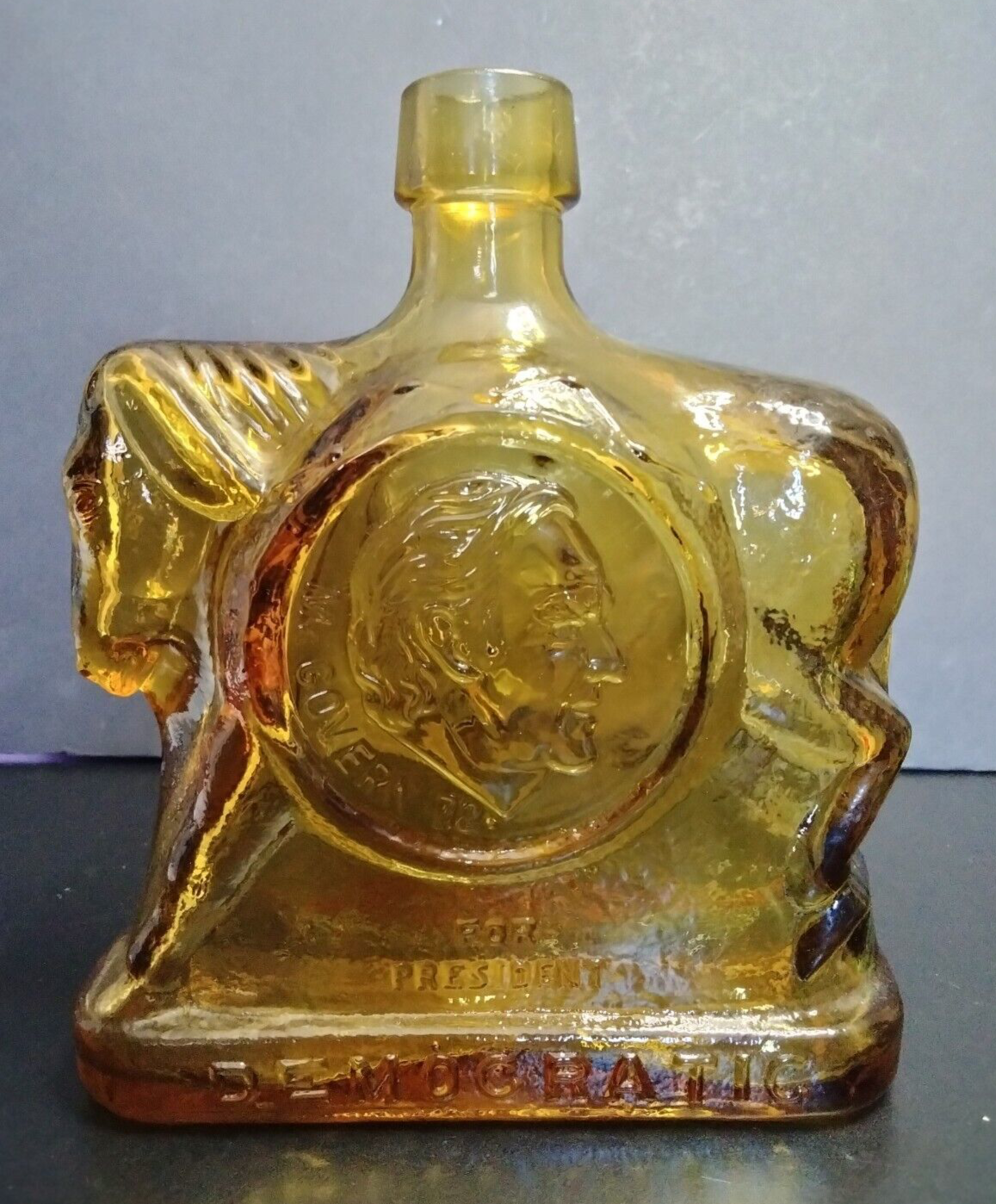 Vtg. Wheaton NJ Glass - 1972 Democratic Campaign Bottle 1st Edition - Pre-owned