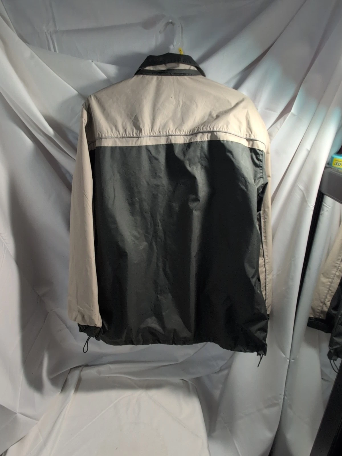 Mountain Bridge Wilderness Area Jacket Mens Medium - product detail image 3