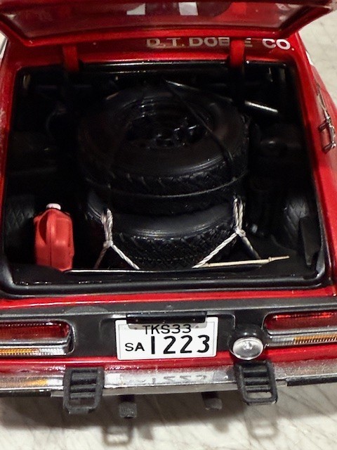 Picture 4 of 8