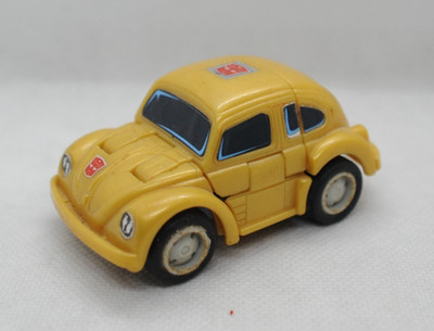 G1 GOLDBUG MOTOR WORKS TRANSFORMERS (4L-110489)