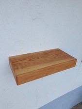 Wandregal mit Geheimfach..