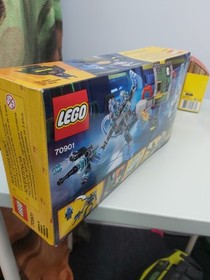 LEGO The LEGO Batman Movie: Mr. Freeze Ice Attack (70901) NIB Some Box Crushing