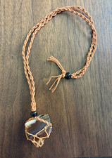 Handmade agate and leather neckless beautiful...