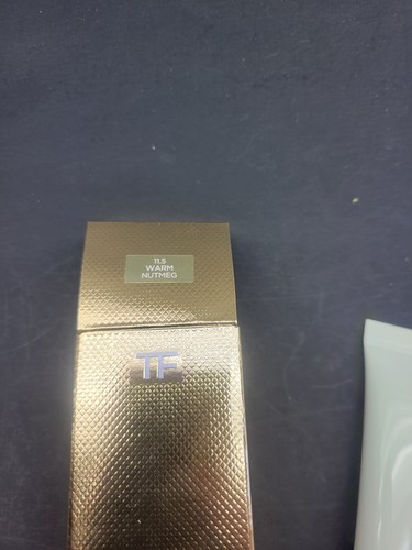 Crema hidratante Tom Ford Tinted Glow # 11,5 NUEZ MOSCADA CALIENTE 1,7 oz / 50 ml FPS 15 *NUEVA EN CAJA* - Imagen 7 de 9
