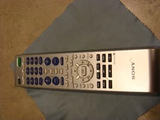 Sony Remote Commander RM-V210