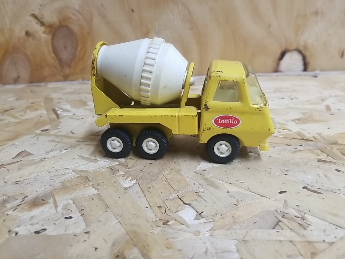 Vintage Tonka Mini Cement Mixer Truck Metal Yellow Tandem Axle