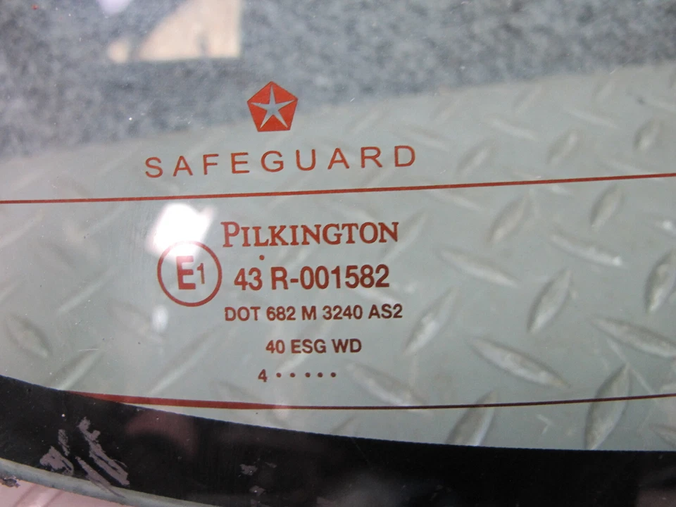 05-08 CHRYSLER CROSSFIRE CONVERTIBLE REAR WINDSHIELD WINDOW GLASS OEM - Image 3 of 4