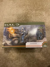 Jazwares Halo  Gungoose with SPARTAN CELOX Action Figure