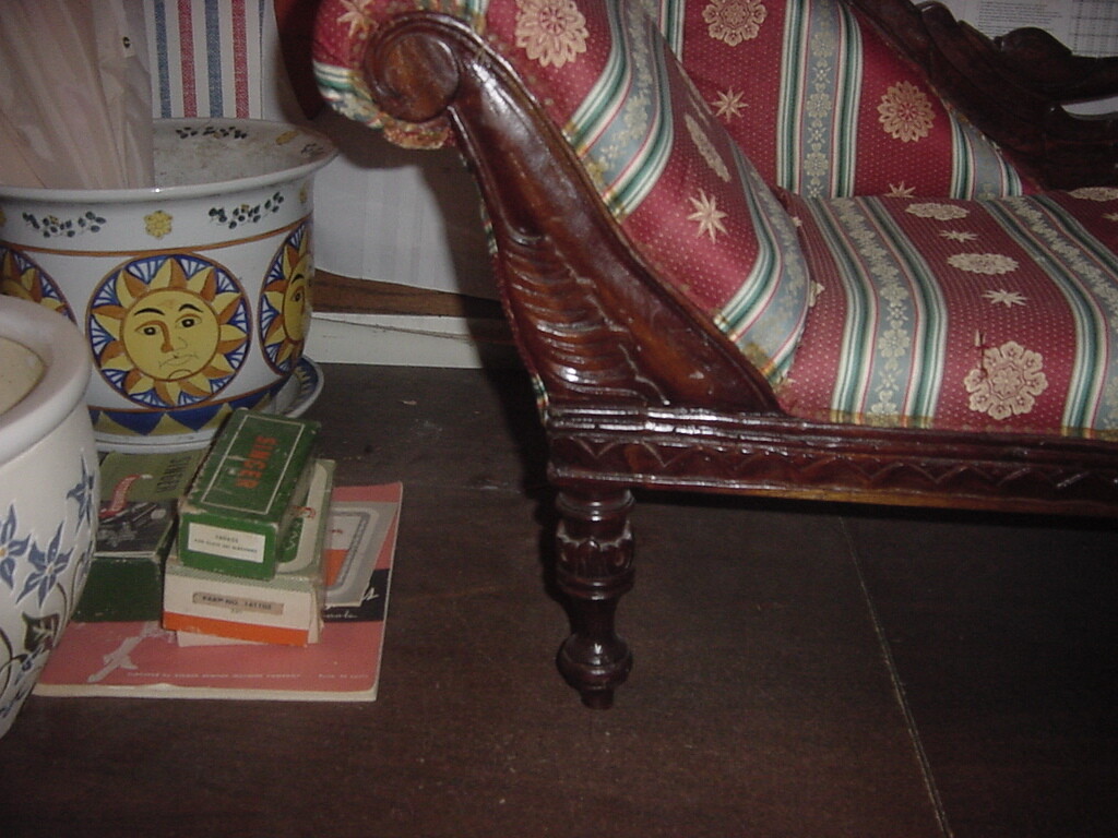 ANTIQUE CHILDS FAINTING COUCH eBay