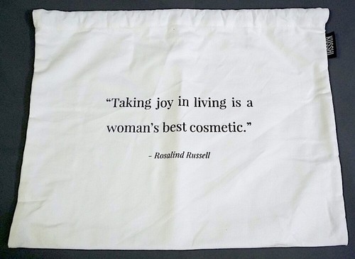 Kusshi Makeup White Drawstring Dust Bag