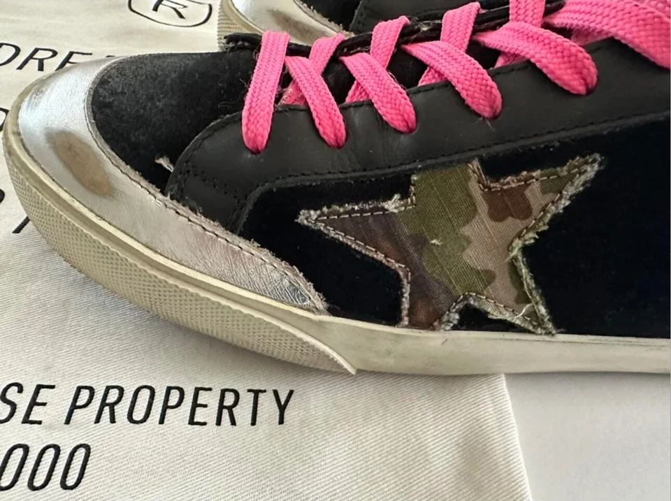 UNISEX GOLDEN GOOSE SNEAKERS - Image 2 of 4