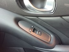 Lève vitre Infiniti Q50