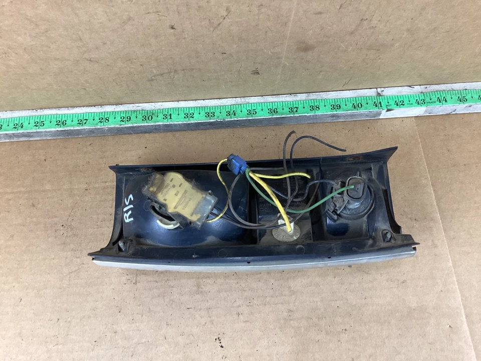 Luz trasera derecha del lado del pasajero Chevrolet S10 Blazer 1985-1994 16501484 OEM Foto 4 de 4