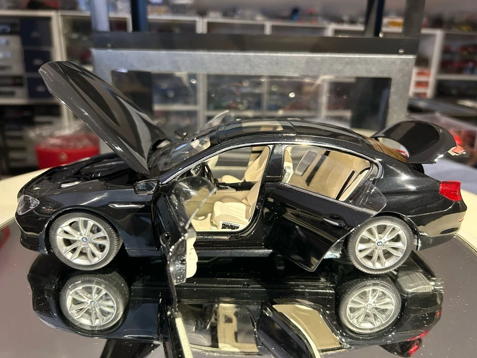 Paragon 1/18 BMW Serie 650i Gran Coupé Black Sapphire Met MINT with Box Dealer - Immagine 2 di 4