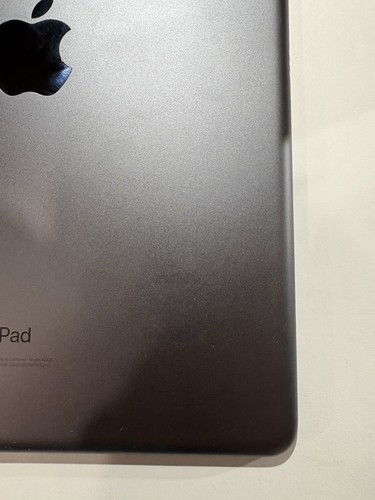 Apple iPad 8th Gen A2428 64 GB iOS 18.4 Space Gray Tablet For Parts - Bild 13 von 14