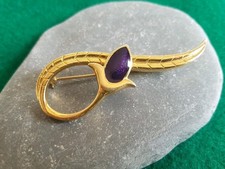 Gold Tone Pin Brooch With Purple Enamel Flower In Fantastic Condition 