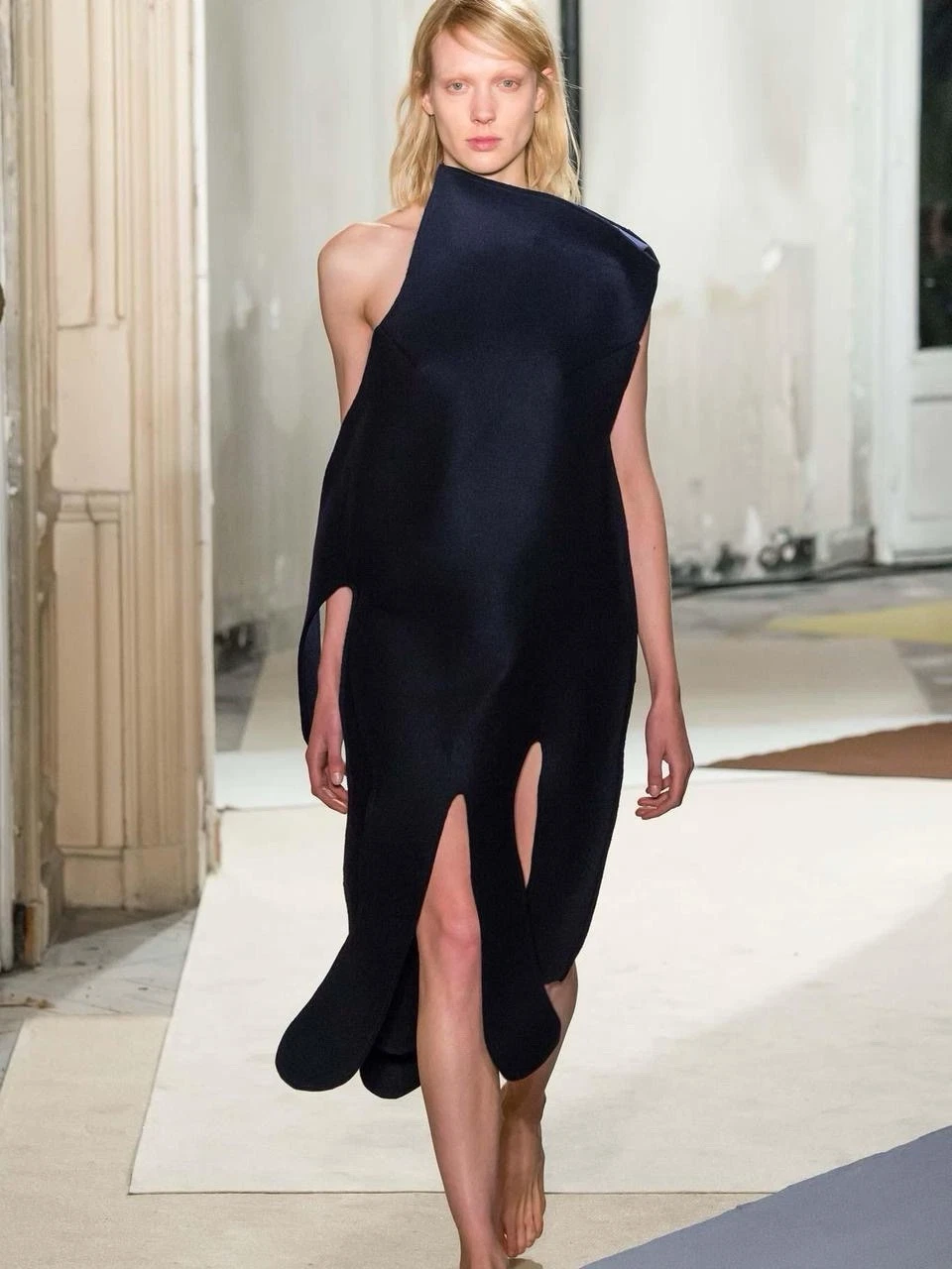 Jacquemus — Jacquemus Fw15 Navy Hand Dress
