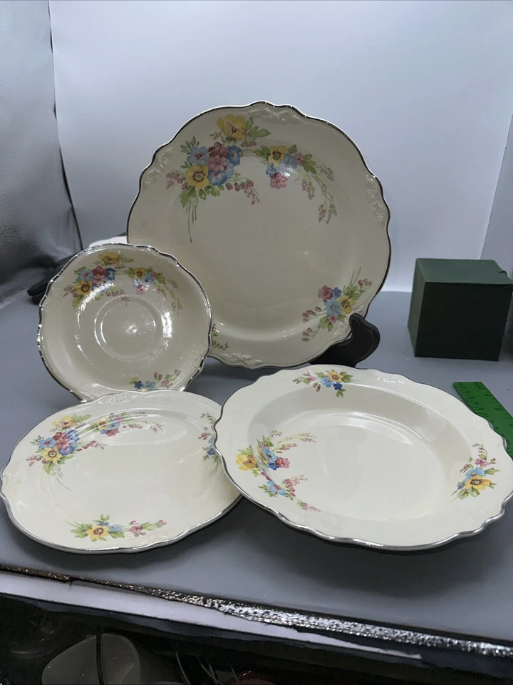 Juego de vajilla de colección de 4 piezas Homer Laughlin Virginia Rose EE. UU. 9" 7" 5" plato y tazón Foto 2 de 4